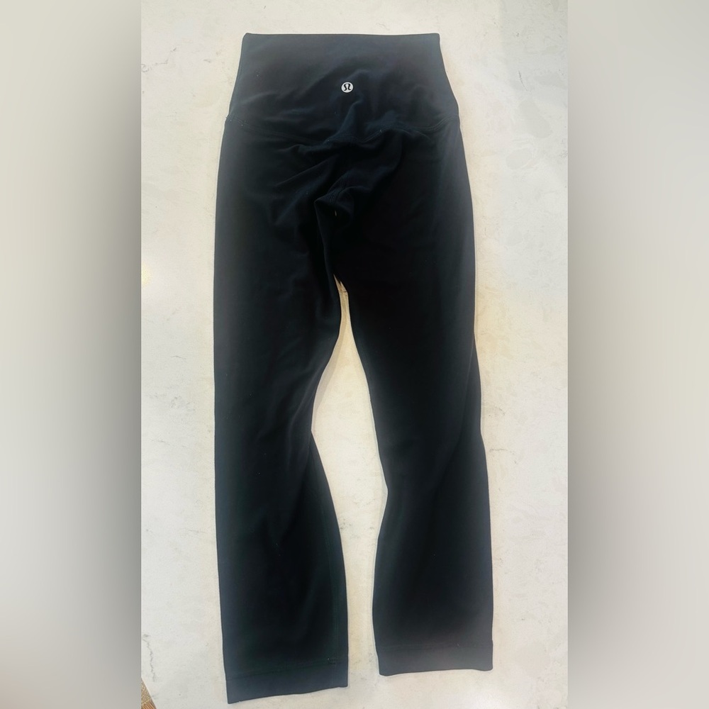 Lululemon Align High Rise cropped leggings - Picture 2 of 3